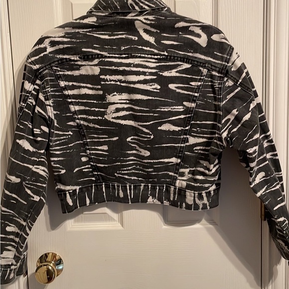 Vintage 1980’s Guess Zebra print short jacket size small. - Picture 2 of 7
